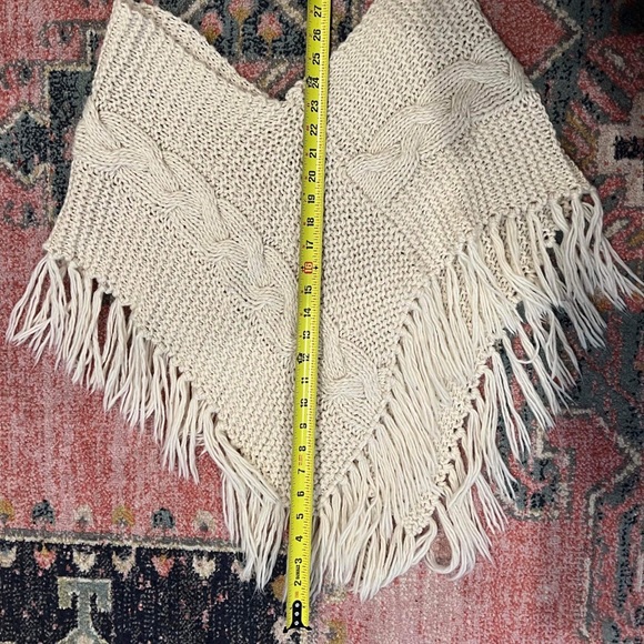 Vintage handmade poncho - Picture 8 of 8